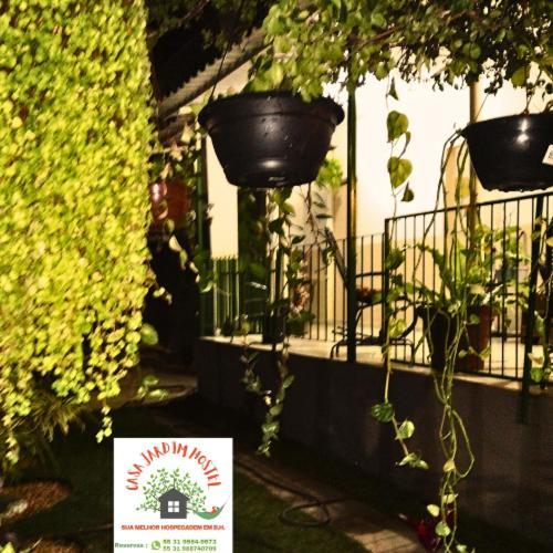 Casa Jardim Hostel Bh - Santa Efigenia - Paraiso เบโลโอรีซอนชี ภายนอก รูปภาพ